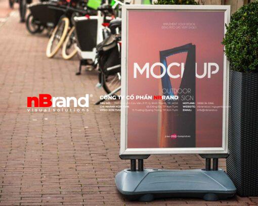 Poster PP Outdoor Poster Sign Mockup 1024x819 1