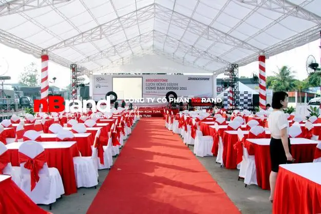 Tổ chức sự kiện