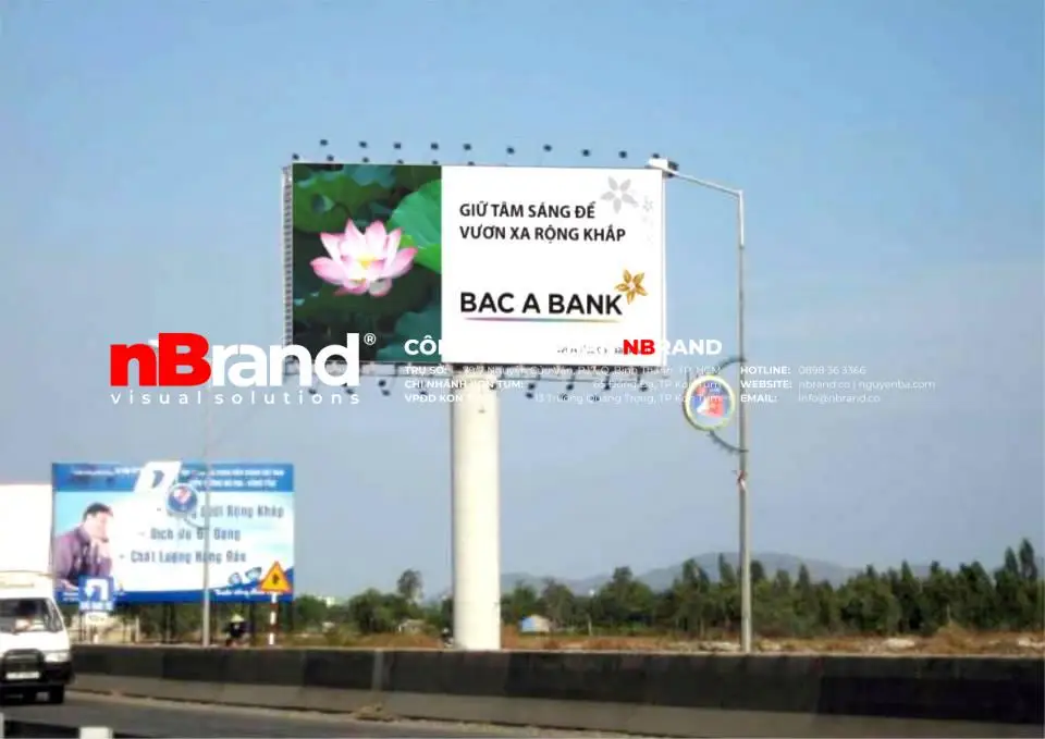 Trụ pano tấm lớn