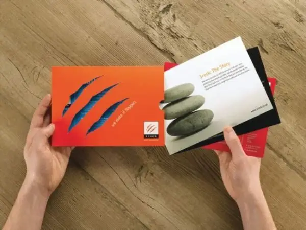Top 10 tips sáng tạo thiết kế brochure 10 top-10-tips-sang-tao-thiet-ke-brochure-03