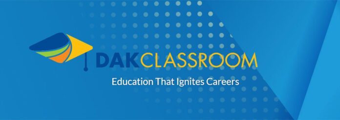 Daktronics ra mắt Sổ tay hướng dẫn giảng dạy lớp học Dak dak classroom 696x246 1