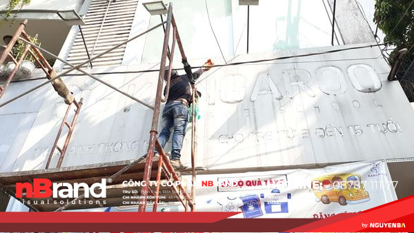 Sửa chữa bảng hiệu 12 Sửa chữa bảng hiệu Dich vu cai tao bang hieu cu tai TPHCM