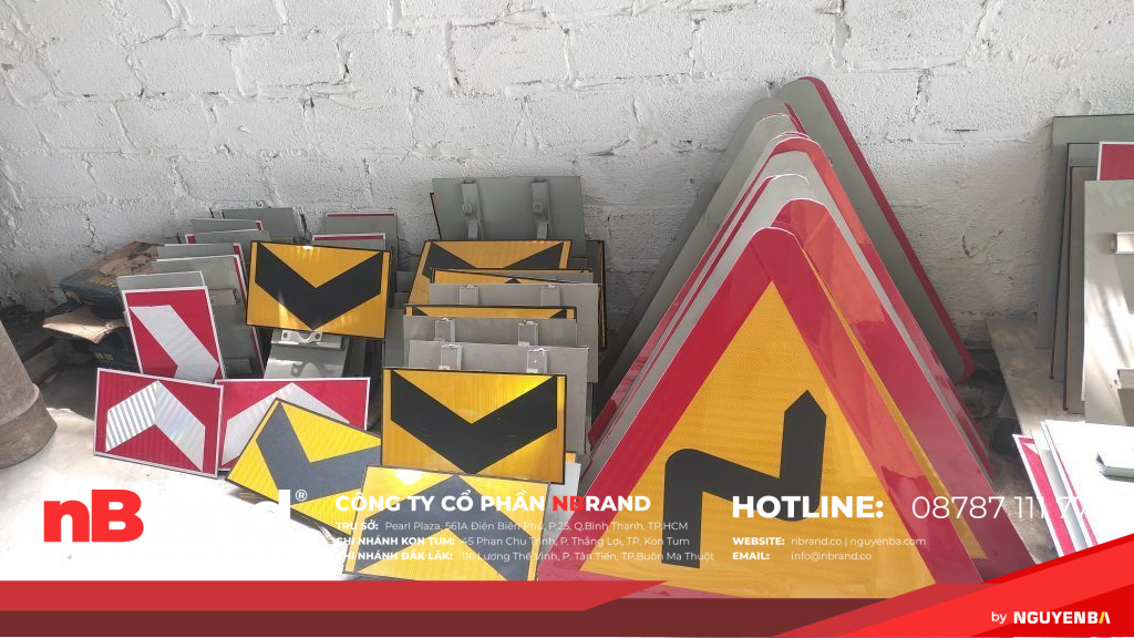 Biển báo giao thông phản quang 12 Thi công bảng báo giao thông phản quang tại Kon Tum