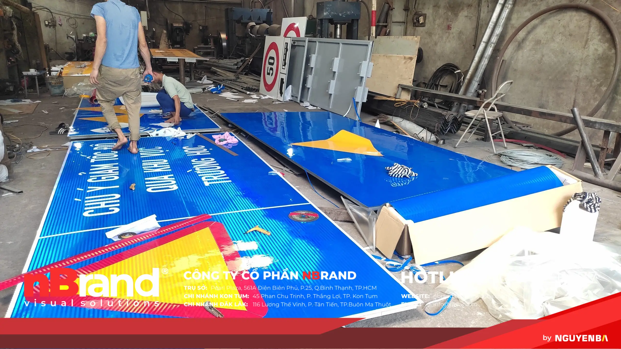 Quảng Cáo Đăk Hà - Lựa Chọn Đúng Đắn Cho Mọi Doanh Nghiệp 13 Thi công bảng báo giao thông phản quang tại Kon Tum