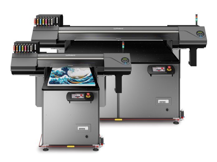 Máy in phẳng UV dòng VersaOBJECT CO-i mới dành cho Bắc Mỹ roland dg versaobject co i series uv flatbed printers 696x522 1