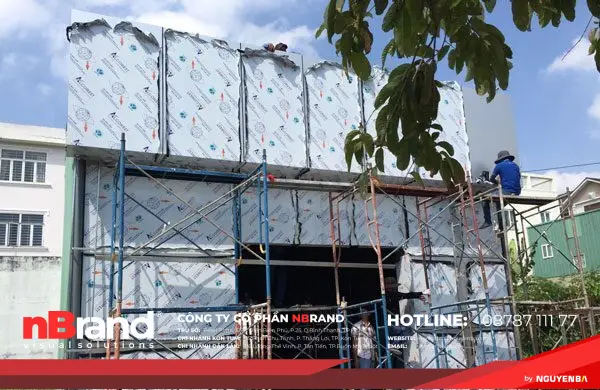 Làm bảng hiệu tại Sa Thầy Kon Tum 11 Làm bảng hiệu tại Sa Thầy Kon Tum gia thi cong alu tphcm e1728230586988