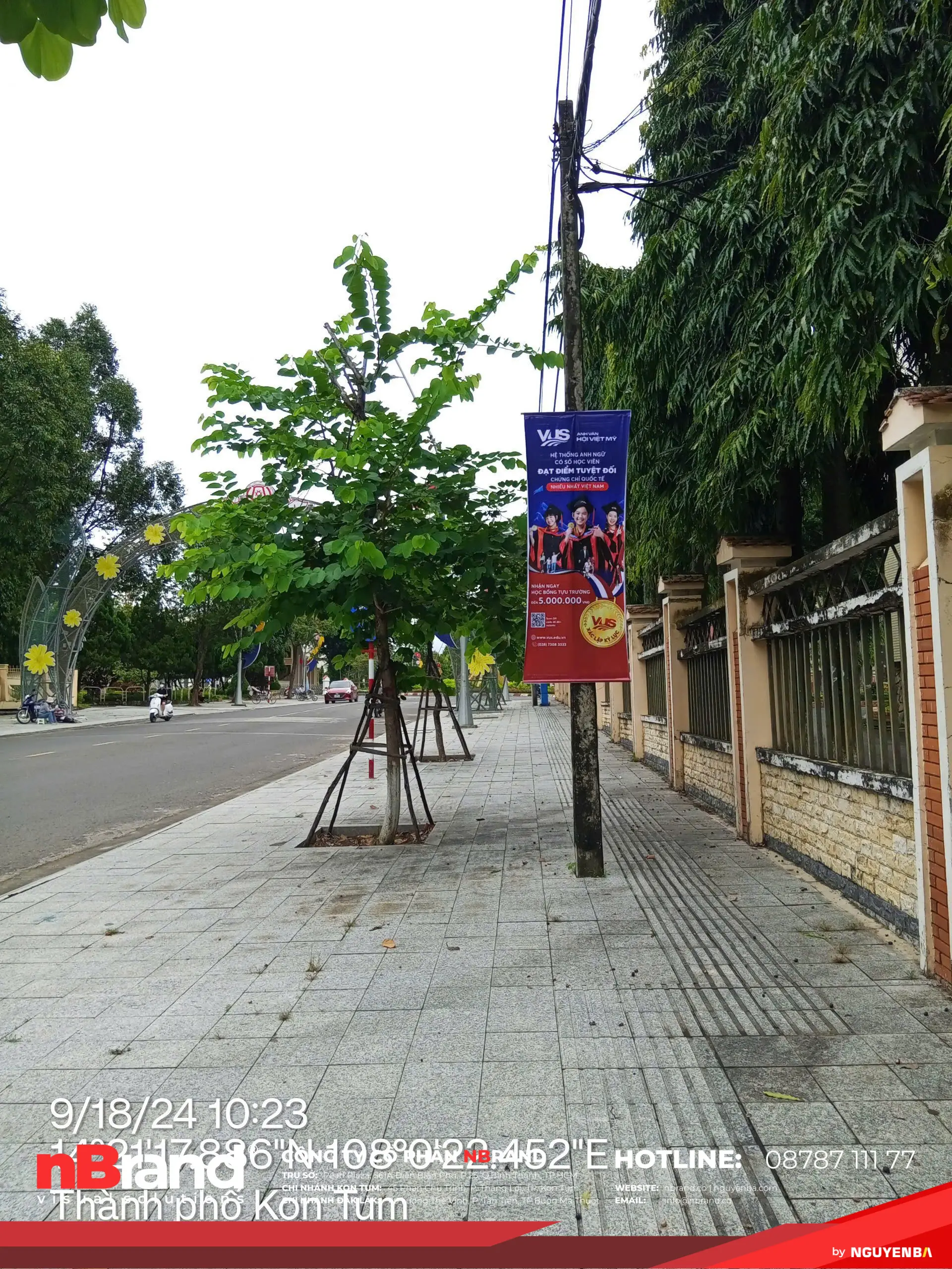 Treo phướn và băng rôn cho hệ thống anh ngữ VUS 12 Treo phướn và băng rôn cho hệ thống anh ngữ VUS z5842129292275 a8e360296746959701b5a6c02e78fc78
