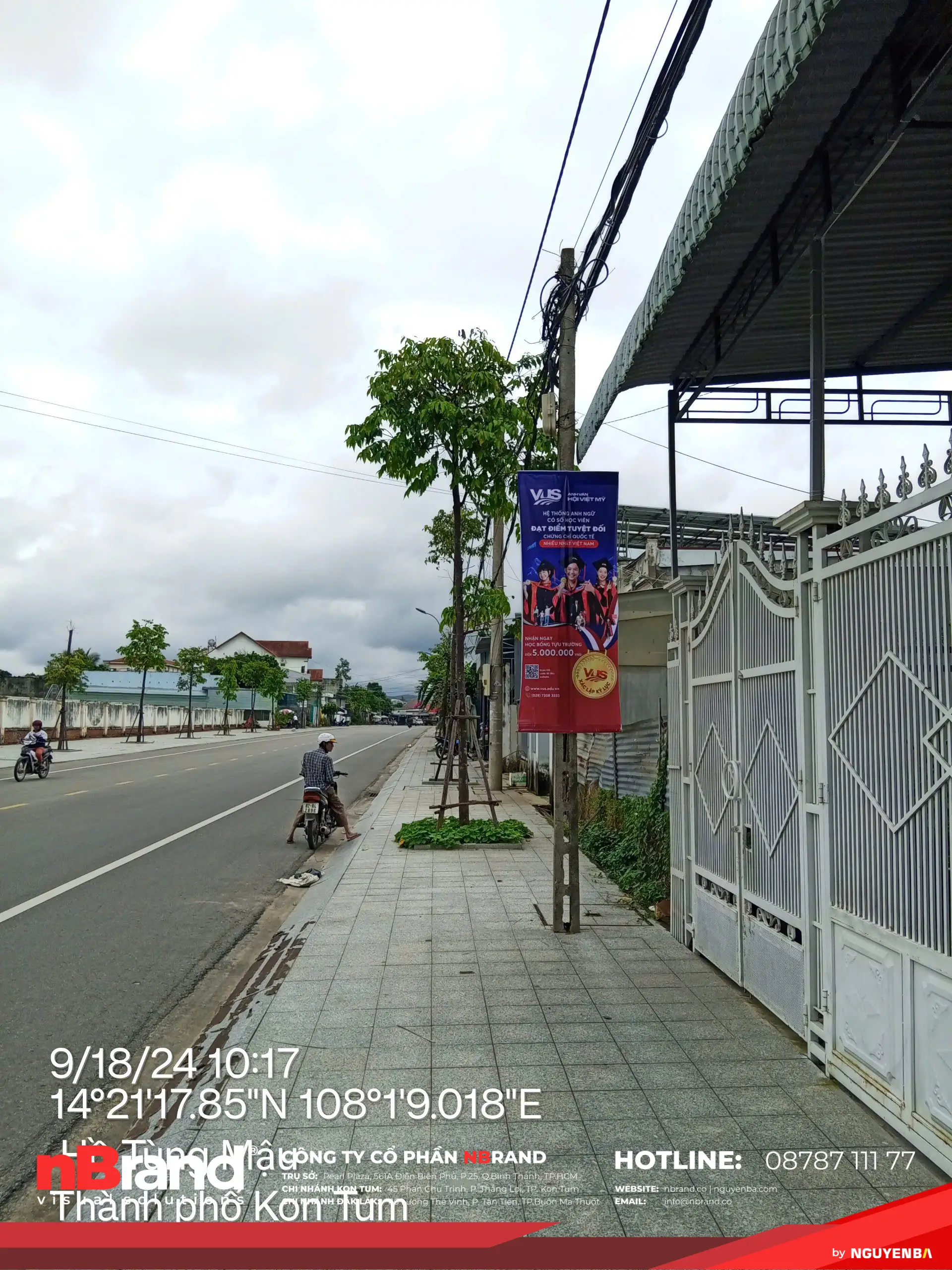 Treo phướn và băng rôn cho hệ thống anh ngữ VUS 10 Treo phướn và băng rôn cho hệ thống anh ngữ VUS z5842129380483 eef212b8388aa54020f2697dda677004