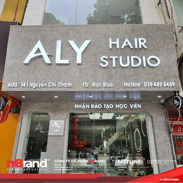 bang-hieu-salon-toc-nam-nu-13-600x600-1 30+ Mẫu Bảng Hiệu Salon Tóc Nam Nữ Đẹp Quyến Rũ Nhất 2024