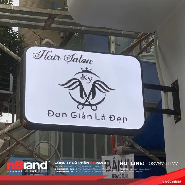 bang-hieu-salon-toc-nam-nu-4-600x600-1 30+ Mẫu Bảng Hiệu Salon Tóc Nam Nữ Đẹp Quyến Rũ Nhất 2024