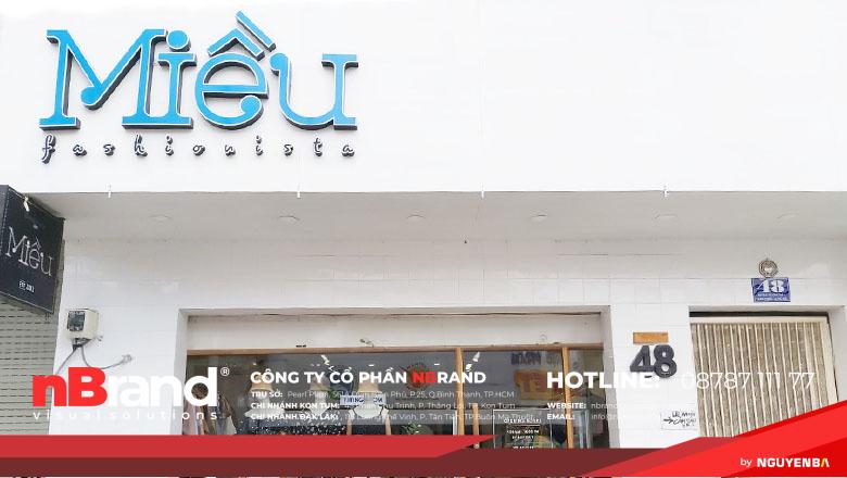 Bảng hiệu shop thời trang 14