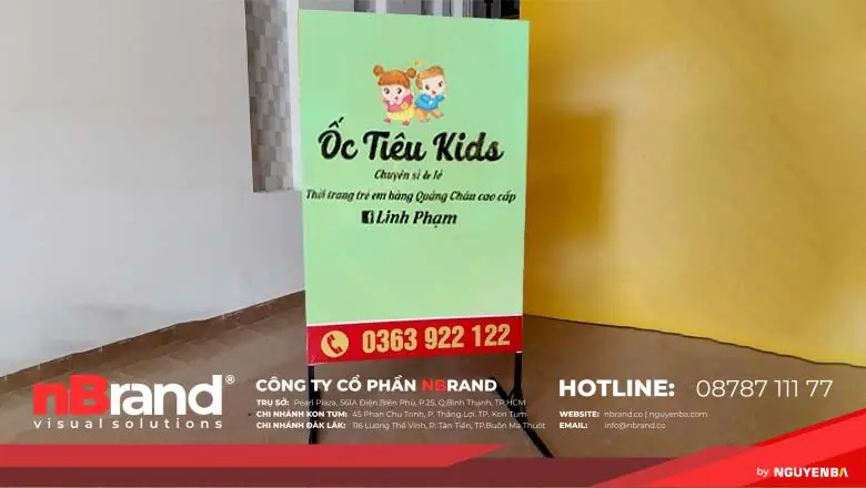 bang-hieu-shop-quan-ao-thoi-trang-tre-em-11-780x440-1 bảng hiệu quần áo trẻ em có chân đứng
