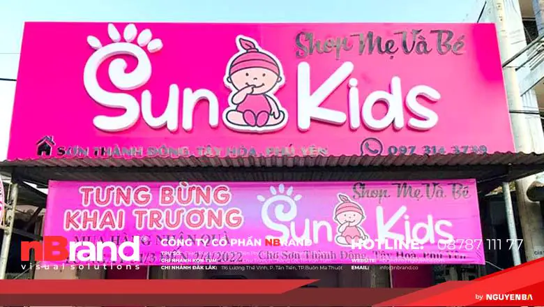 bang-hieu-shop-quan-ao-thoi-trang-tre-em-9-780x440-1 biển hiệu quần áo trẻ em treo chính diện cửa hàng