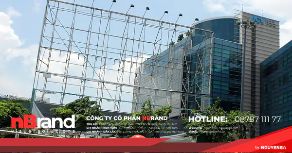 Rủi ro từ những bảng quảng cáo trơ khung sắt ở TP.HCM 9 Rủi ro từ những bảng quảng cáo trơ khung sắt ở TP.HCM bang qc 1 rmiu
