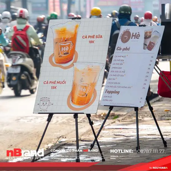 mau-bien-quang-cao-in-bat-dung-3-600x600-1 50+ Mẫu Biển Quảng Cáo in Bạt Đứng Nổi Bật