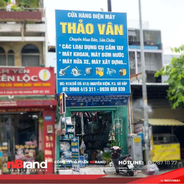 mau-bien-quang-cao-in-bat-dung-5-600x600-1 50+ Mẫu Biển Quảng Cáo in Bạt Đứng Nổi Bật