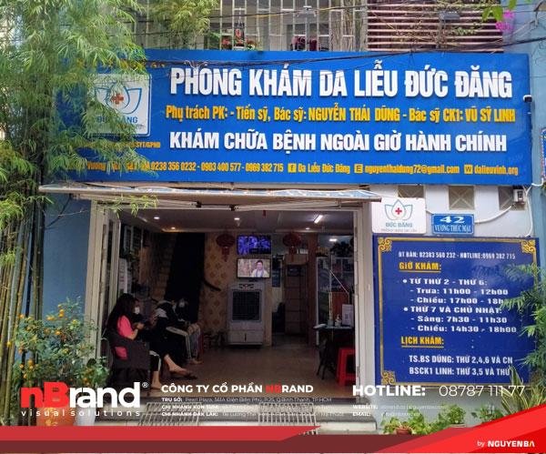 Trọn gói nội thất, bảng hiệu phòng khám quy dinh chung ve treo bien hieu phong kham