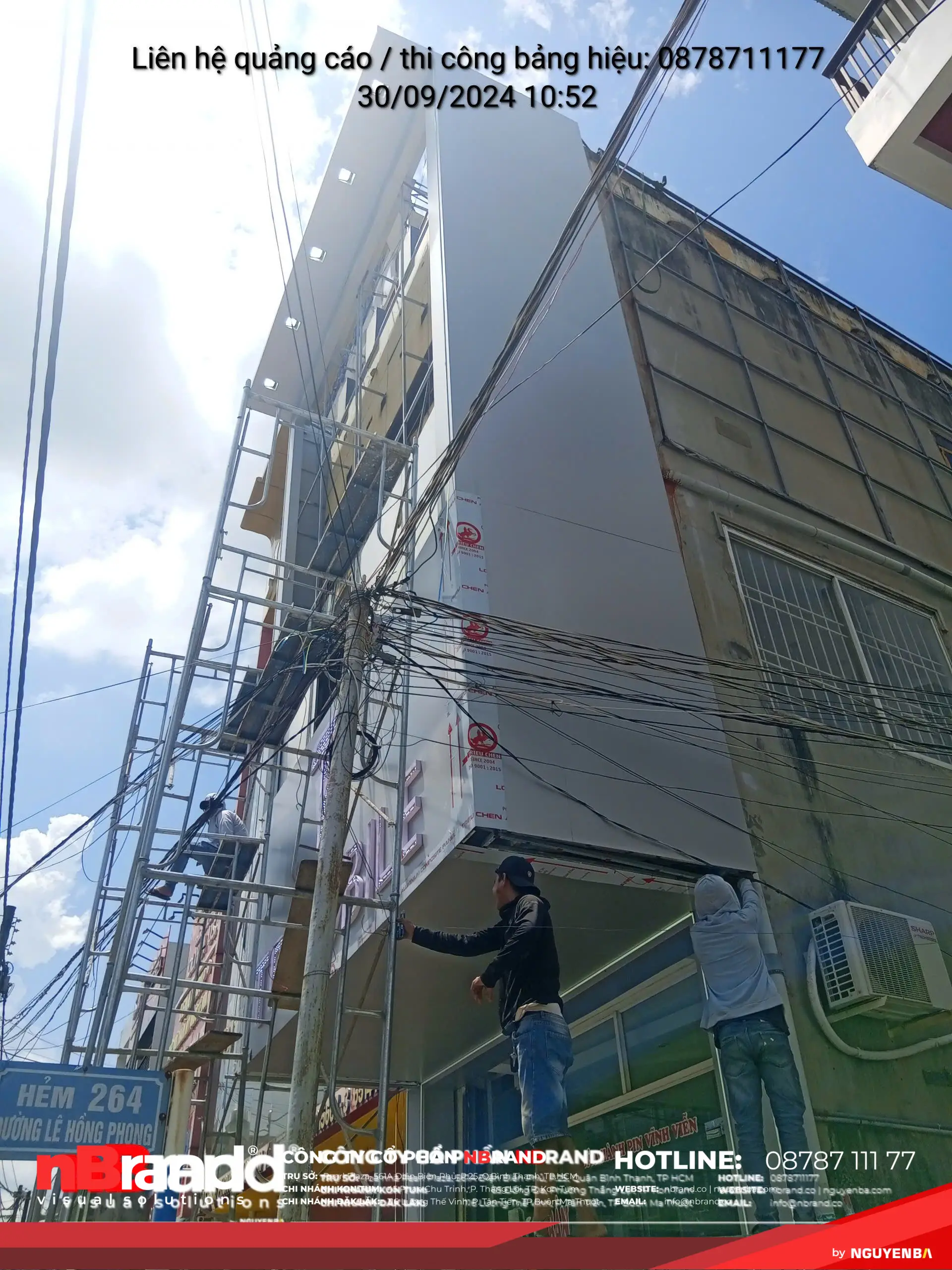 Thi công bảng hiệu alu showroom điện thoại di động Apple TP Mobile tại Kon Tum 10 Thi công bảng alu điện thoại di động TP mobile tại Kon Tum