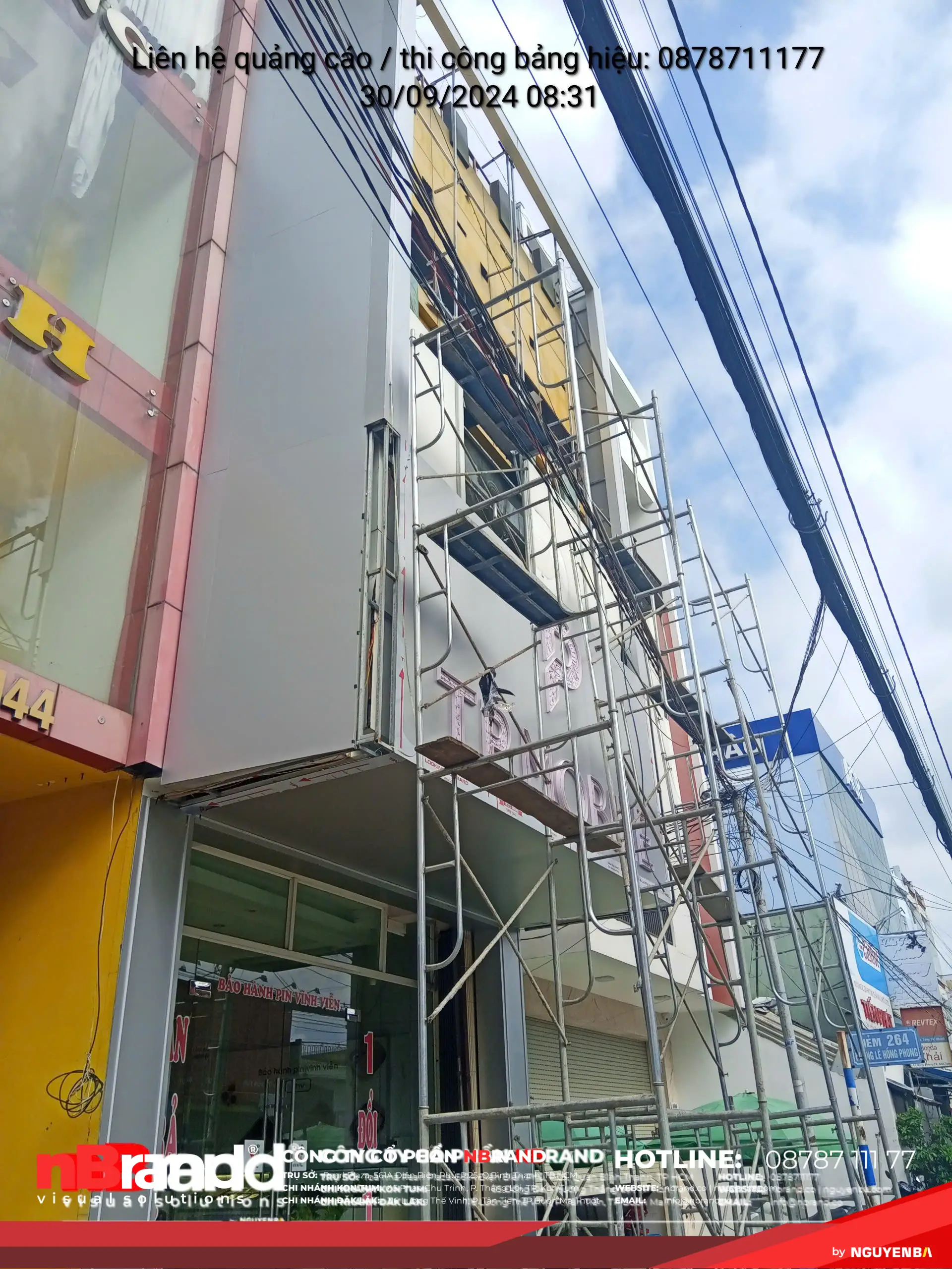 Thi công bảng hiệu alu showroom điện thoại di động Apple TP Mobile tại Kon Tum 11 Thi công bảng alu điện thoại di động TP mobile tại Kon Tum
